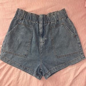 Mom short, medium wash, size: Large, brand new
